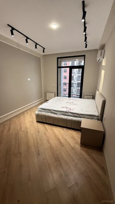 Kirayə verilir 2 otaqlı mənzil 68 m²