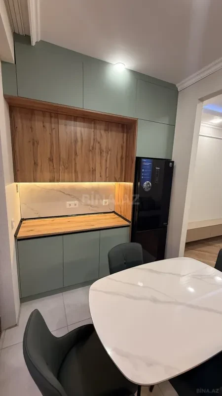 Kirayə verilir 2 otaqlı mənzil 68 m²