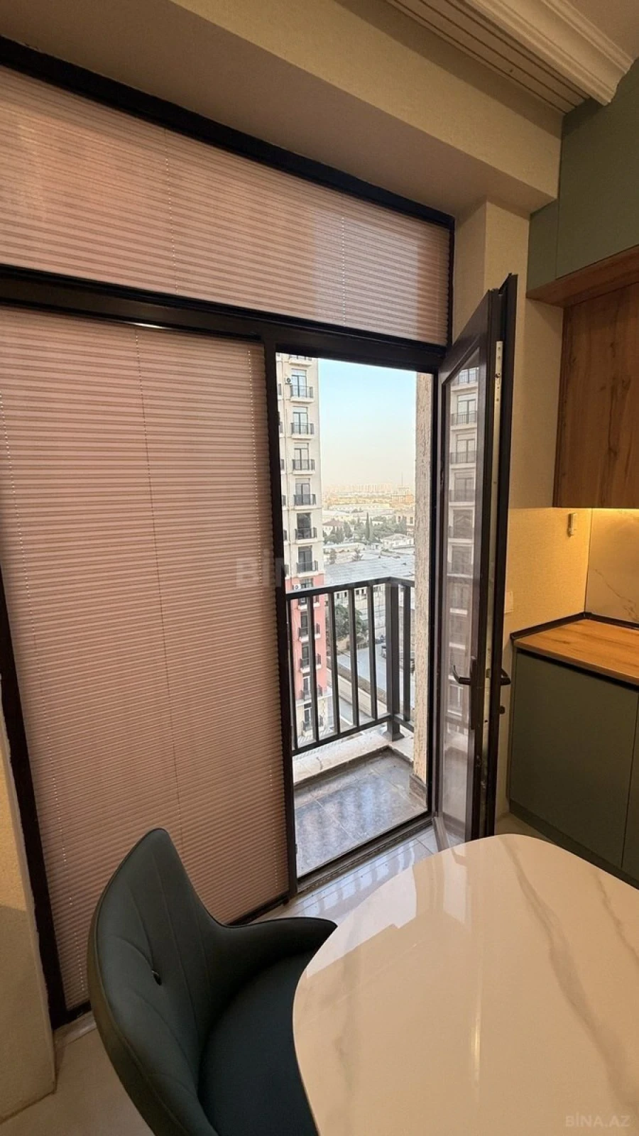 Kirayə verilir 2 otaqlı mənzil 68 m²