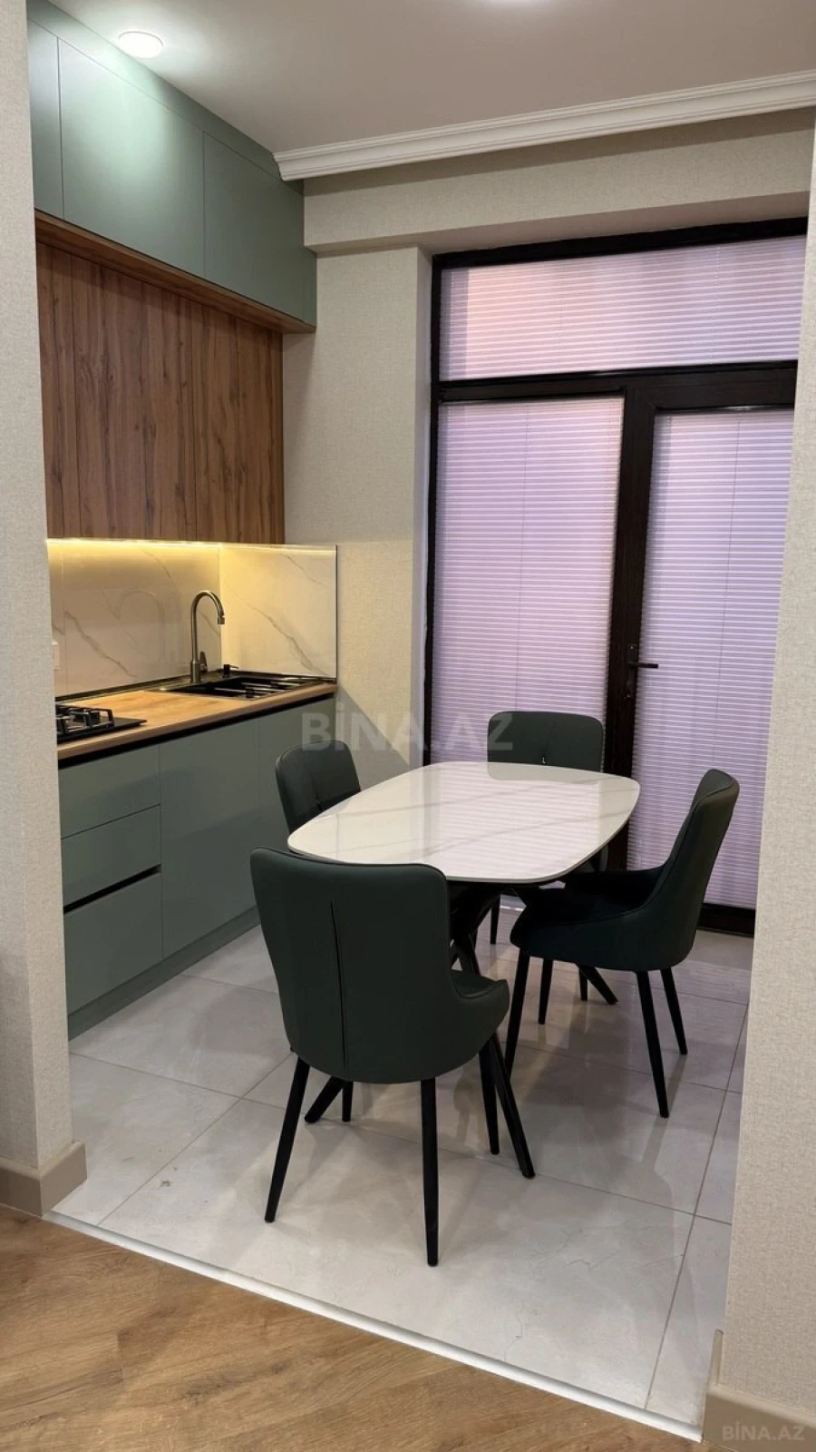 Kirayə verilir 2 otaqlı mənzil 68 m²