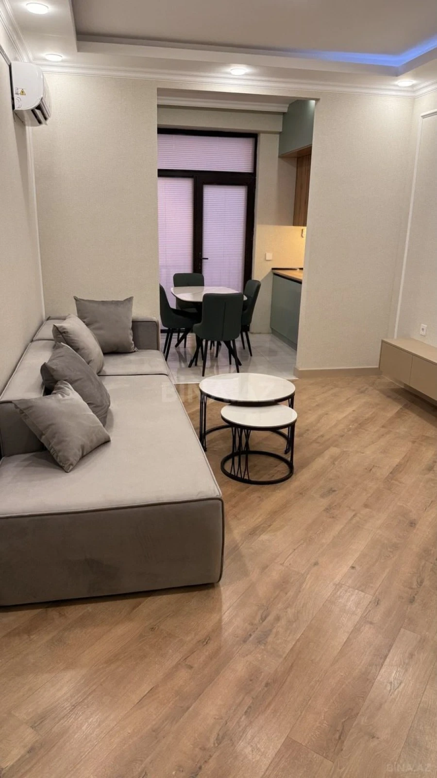 Kirayə verilir 2 otaqlı mənzil 68 m²