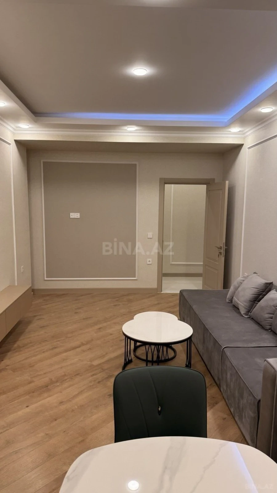 Kirayə verilir 2 otaqlı mənzil 68 m²