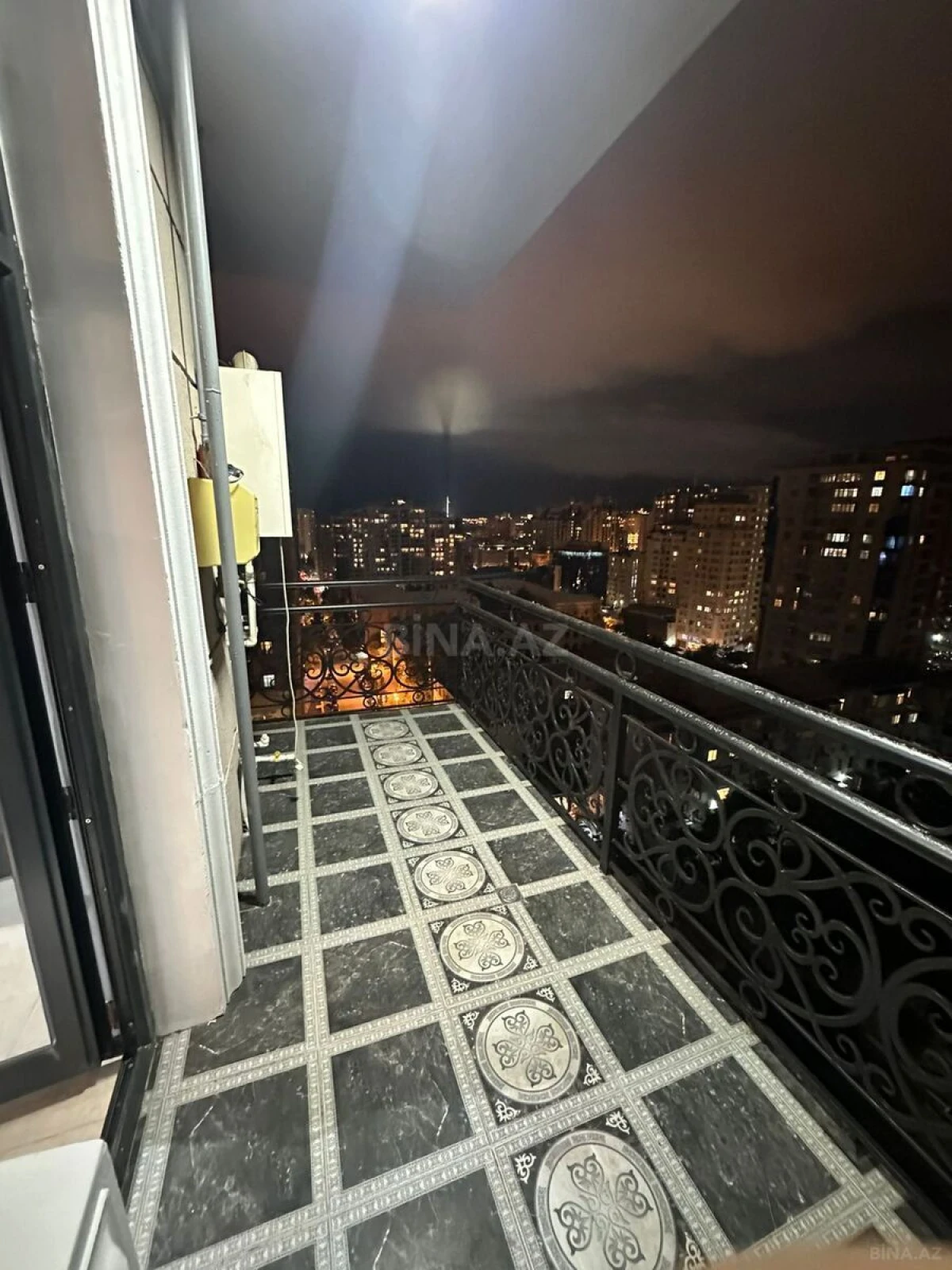 Kirayə verilir 3 otaqlı mənzil 95 m²