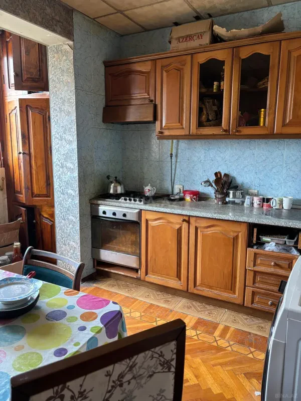 Kirayə verilir 3 otaqlı mənzil 1 m²