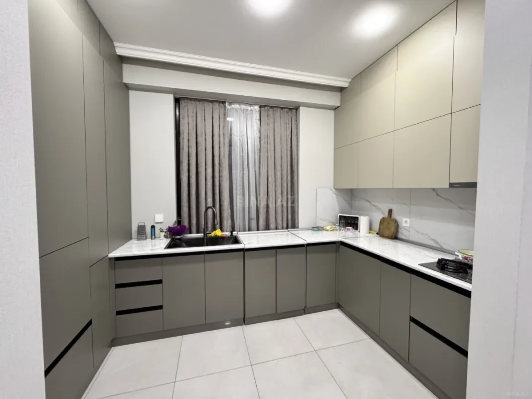 Satılır 2 otaqlı mənzil 68 m²