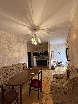 Kirayə verilir 2 otaqlı həyət evi 50 m²