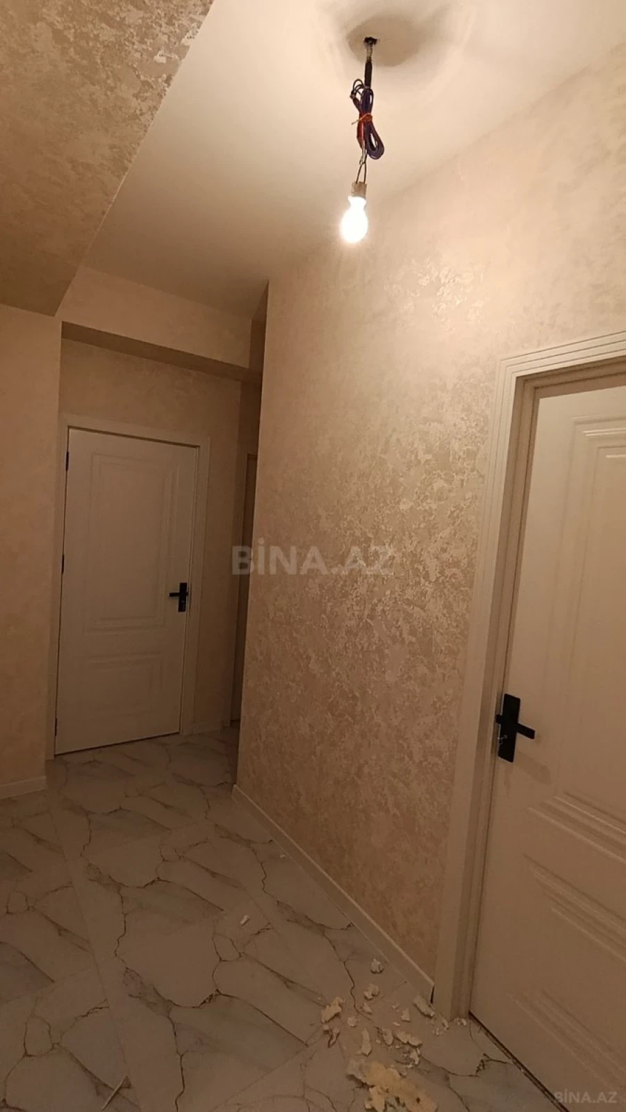 Satılır 3 otaqlı mənzil 82 m²