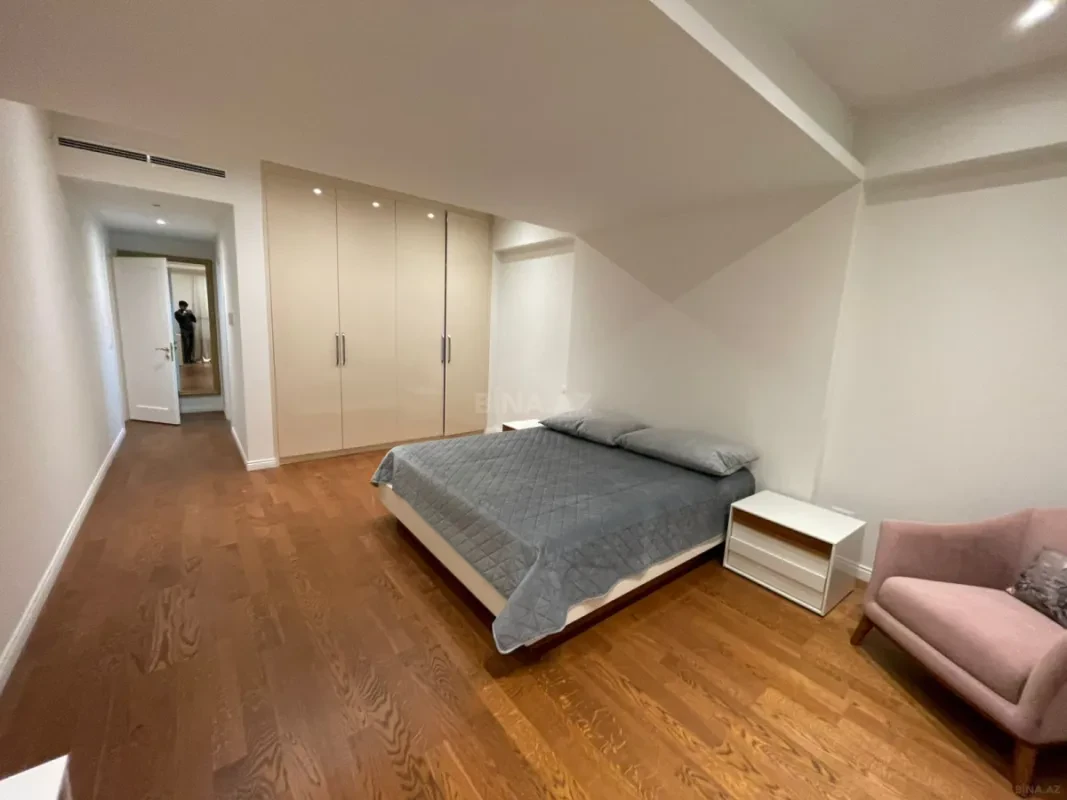 Kirayə verilir 4 otaqlı mənzil 190 m²