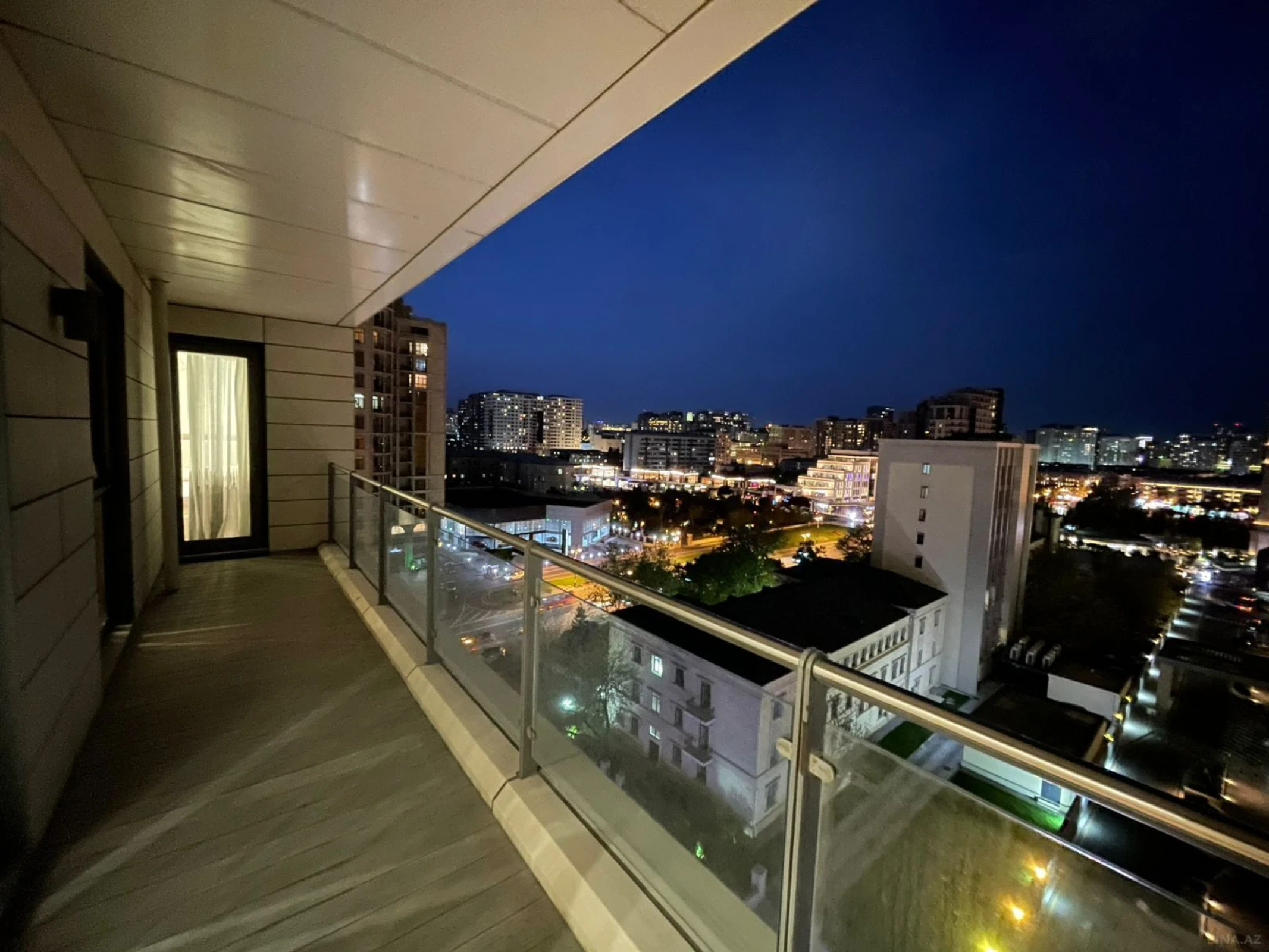 Kirayə verilir 4 otaqlı mənzil 190 m²