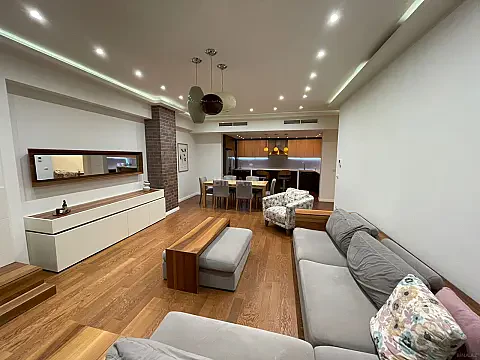 Kirayə verilir 4 otaqlı mənzil 190 m²