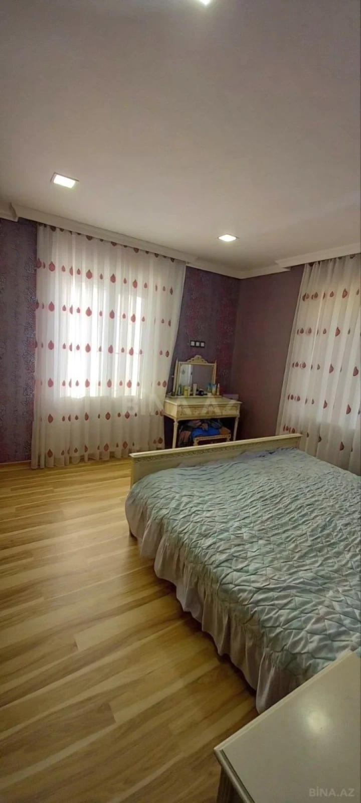 Satılır 4 otaqlı həyət evi 190 m²