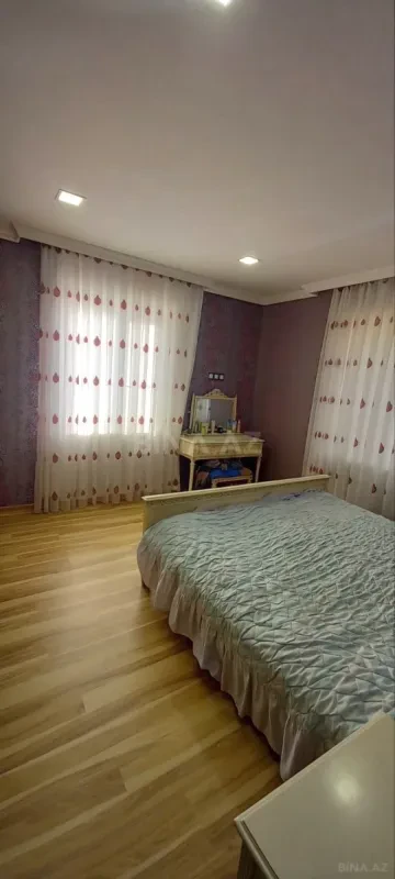 Satılır 4 otaqlı həyət evi 190 m²
