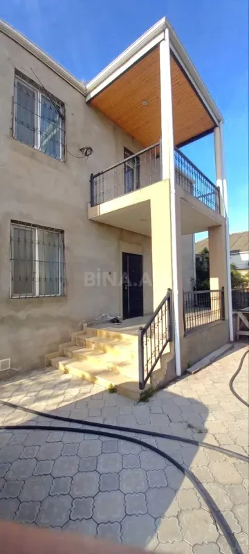 Satılır 4 otaqlı həyət evi 190 m²