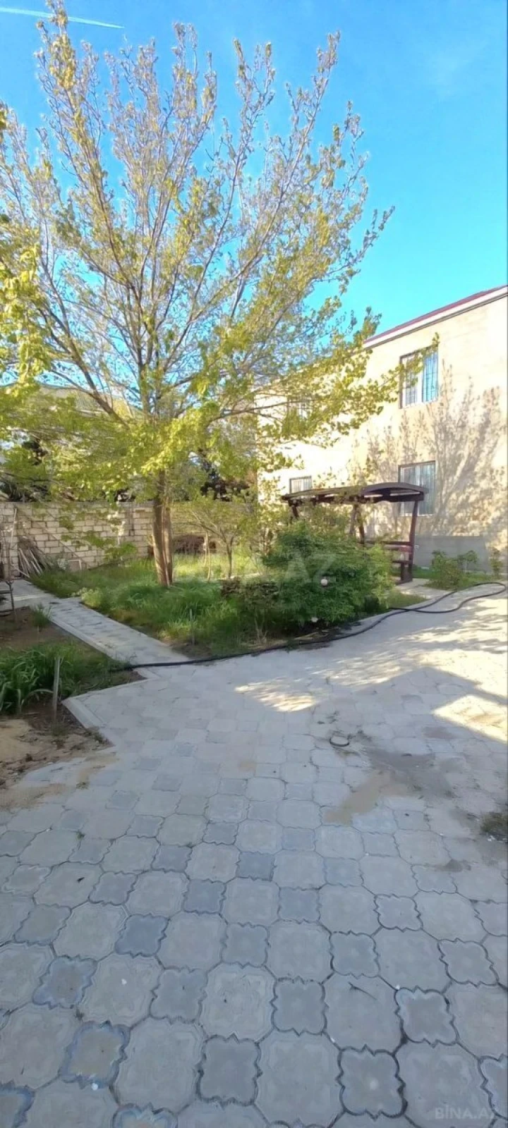 Satılır 4 otaqlı həyət evi 190 m²