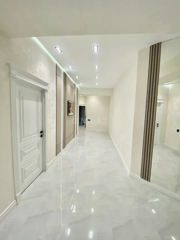 Satılır 3 otaqlı mənzil 168 m²