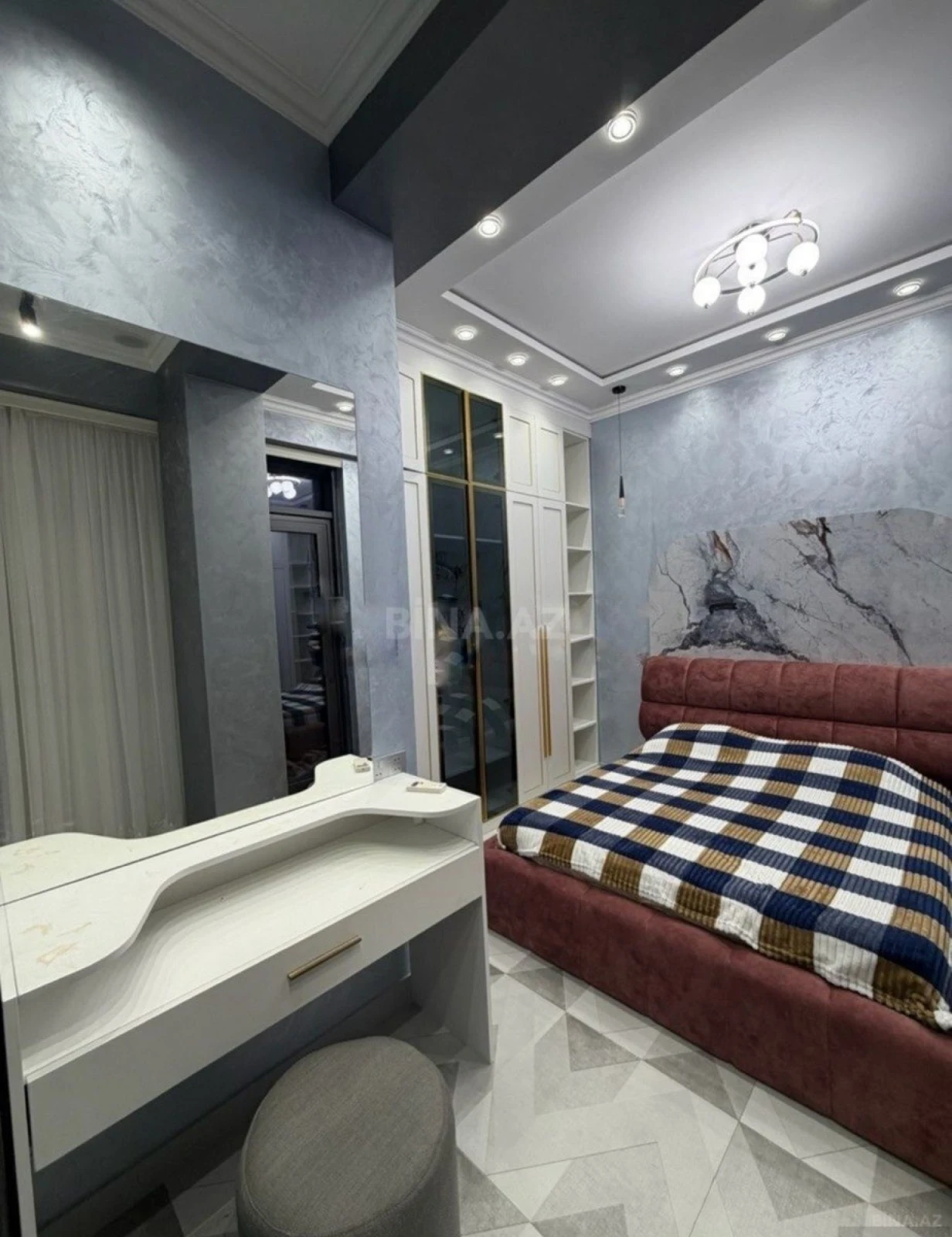 Kirayə verilir 3 otaqlı mənzil 90 m²
