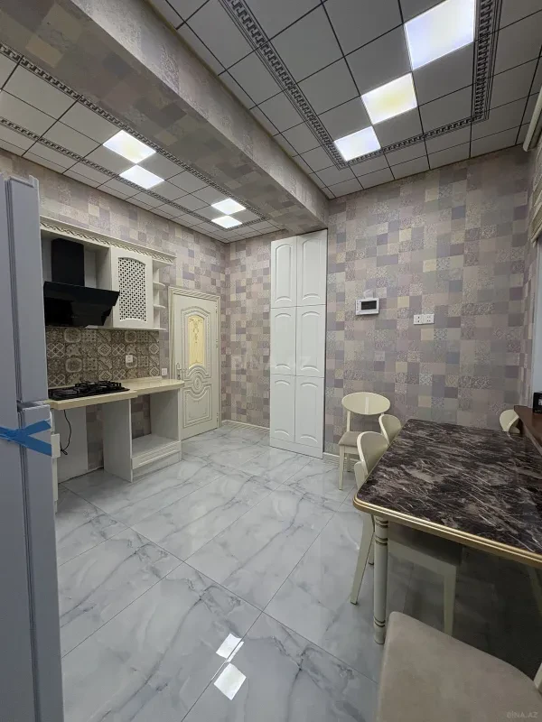 Kirayə verilir 3 otaqlı mənzil 119.5 m²