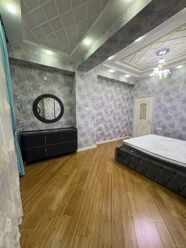 Kirayə verilir 3 otaqlı mənzil 119.5 m²