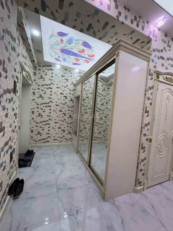 Kirayə verilir 3 otaqlı mənzil 119.5 m²
