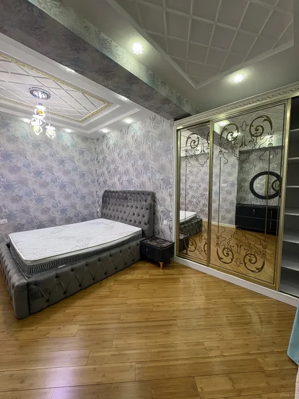 Kirayə verilir 3 otaqlı mənzil 119.5 m²