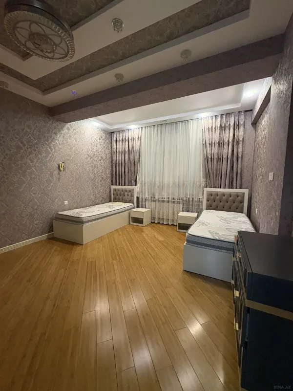 Kirayə verilir 3 otaqlı mənzil 119.5 m²