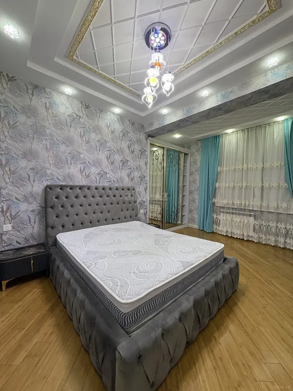 Kirayə verilir 3 otaqlı mənzil 119.5 m²
