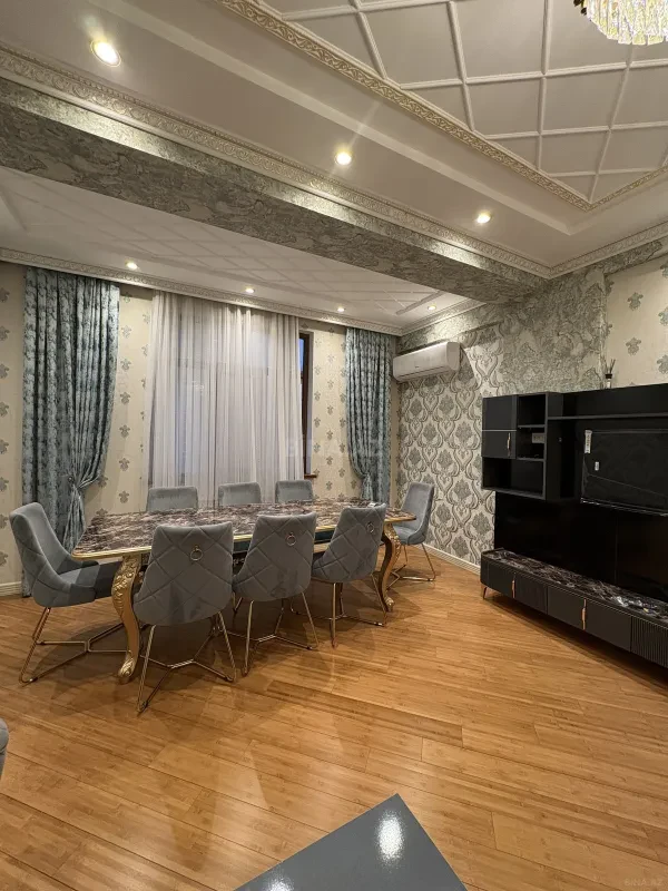 Kirayə verilir 3 otaqlı mənzil 119.5 m²