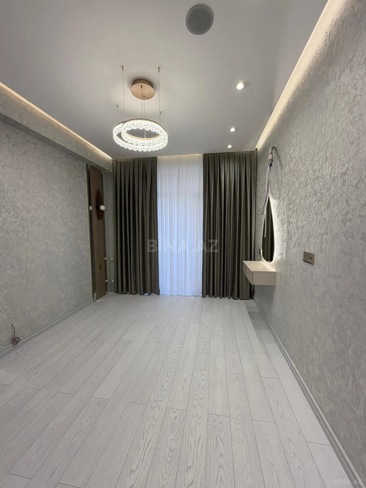 Satılır 2 otaqlı mənzil 55 m²