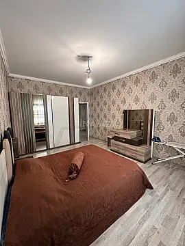 Satılır 10 otaqlı həyət evi 161.2 m²