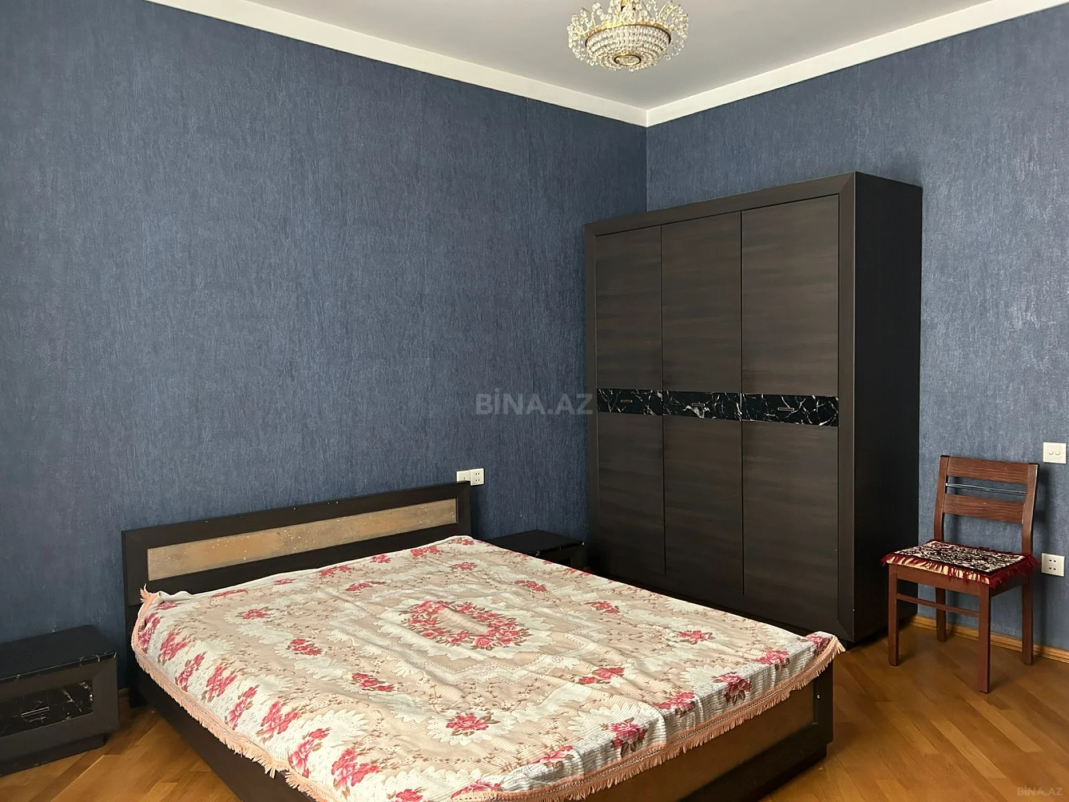 Kirayə verilir 2 otaqlı mənzil 96 m²