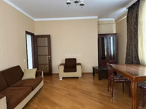 Kirayə verilir 2 otaqlı mənzil 96 m²