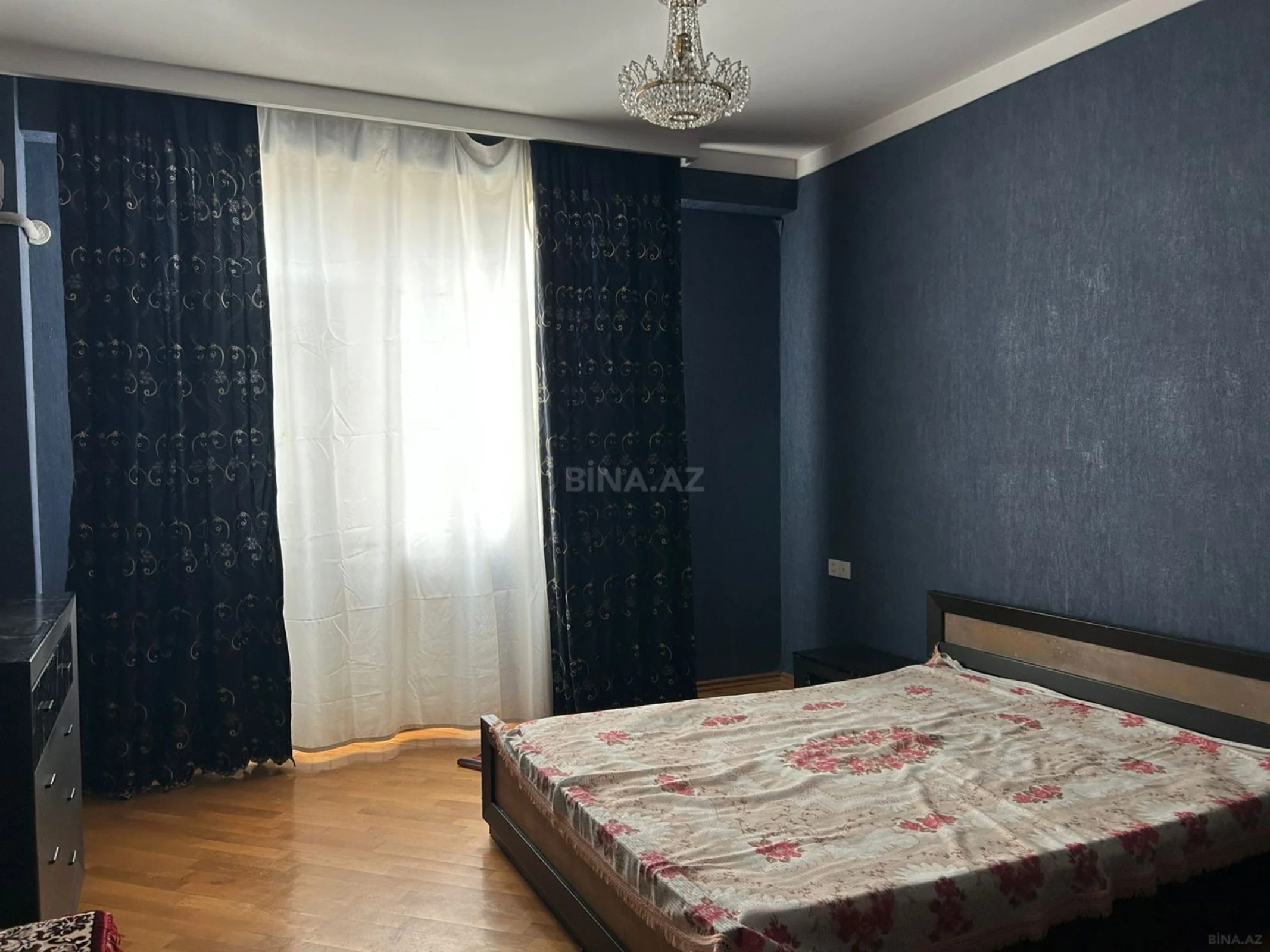 Kirayə verilir 2 otaqlı mənzil 96 m²