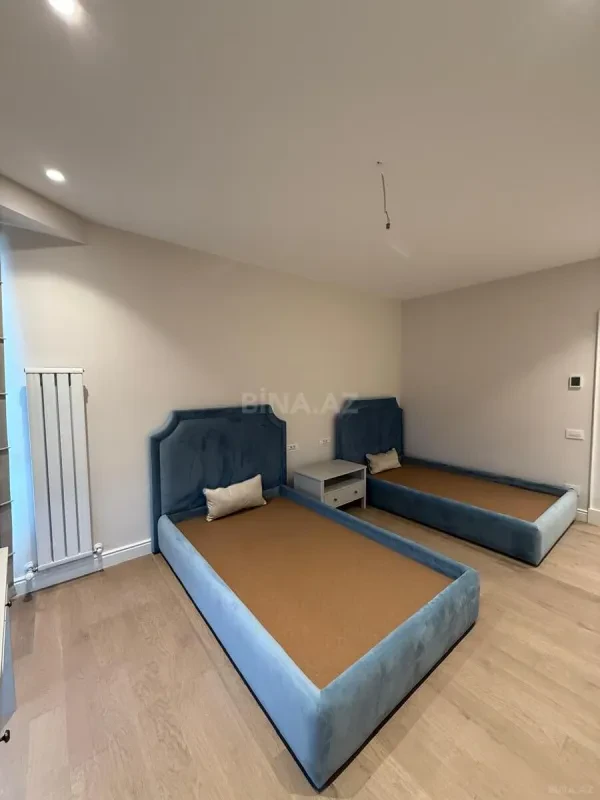 Satılır 4 otaqlı həyət evi 263 m²
