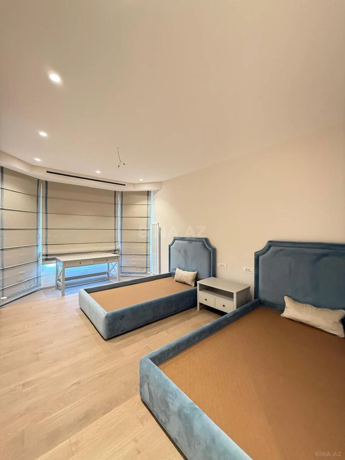 Satılır 4 otaqlı həyət evi 263 m²