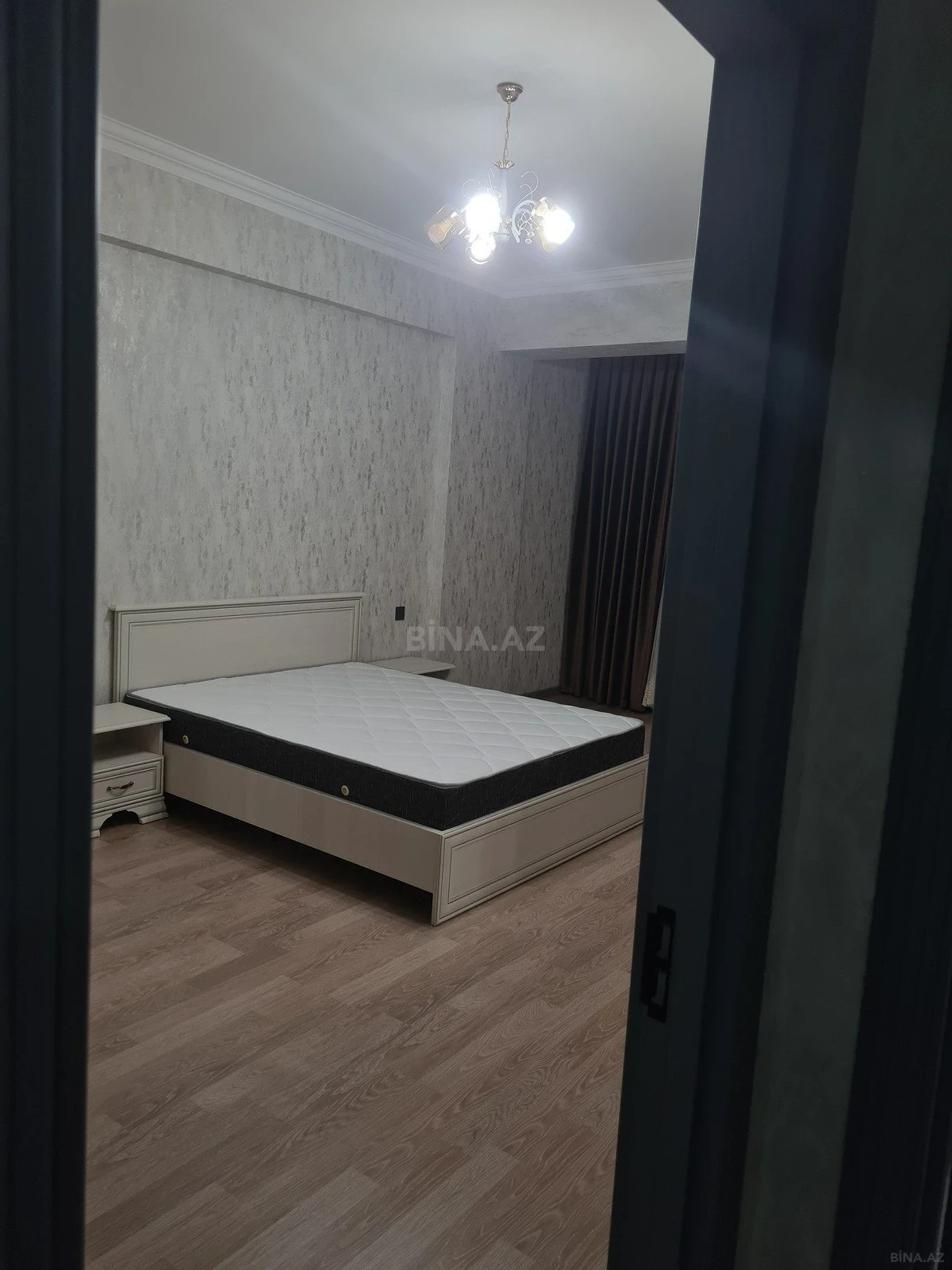 Kirayə verilir 2 otaqlı mənzil 65 m²