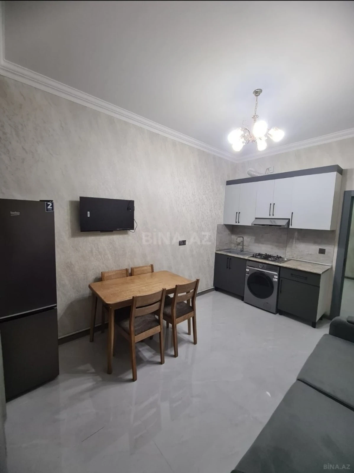 Kirayə verilir 2 otaqlı mənzil 65 m²