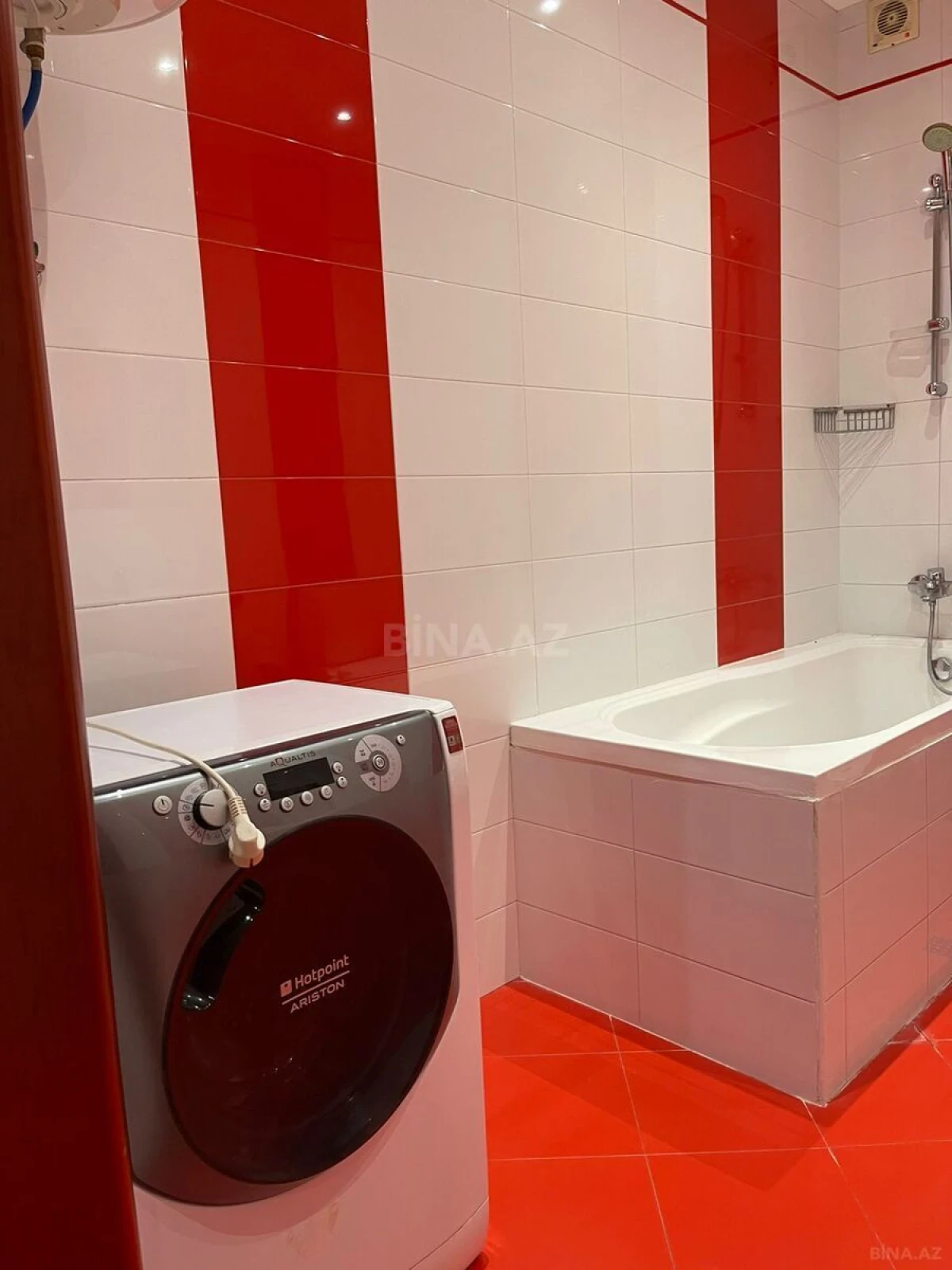 Kirayə verilir 3 otaqlı mənzil 111 m²