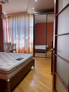 Kirayə verilir 3 otaqlı mənzil 111 m²