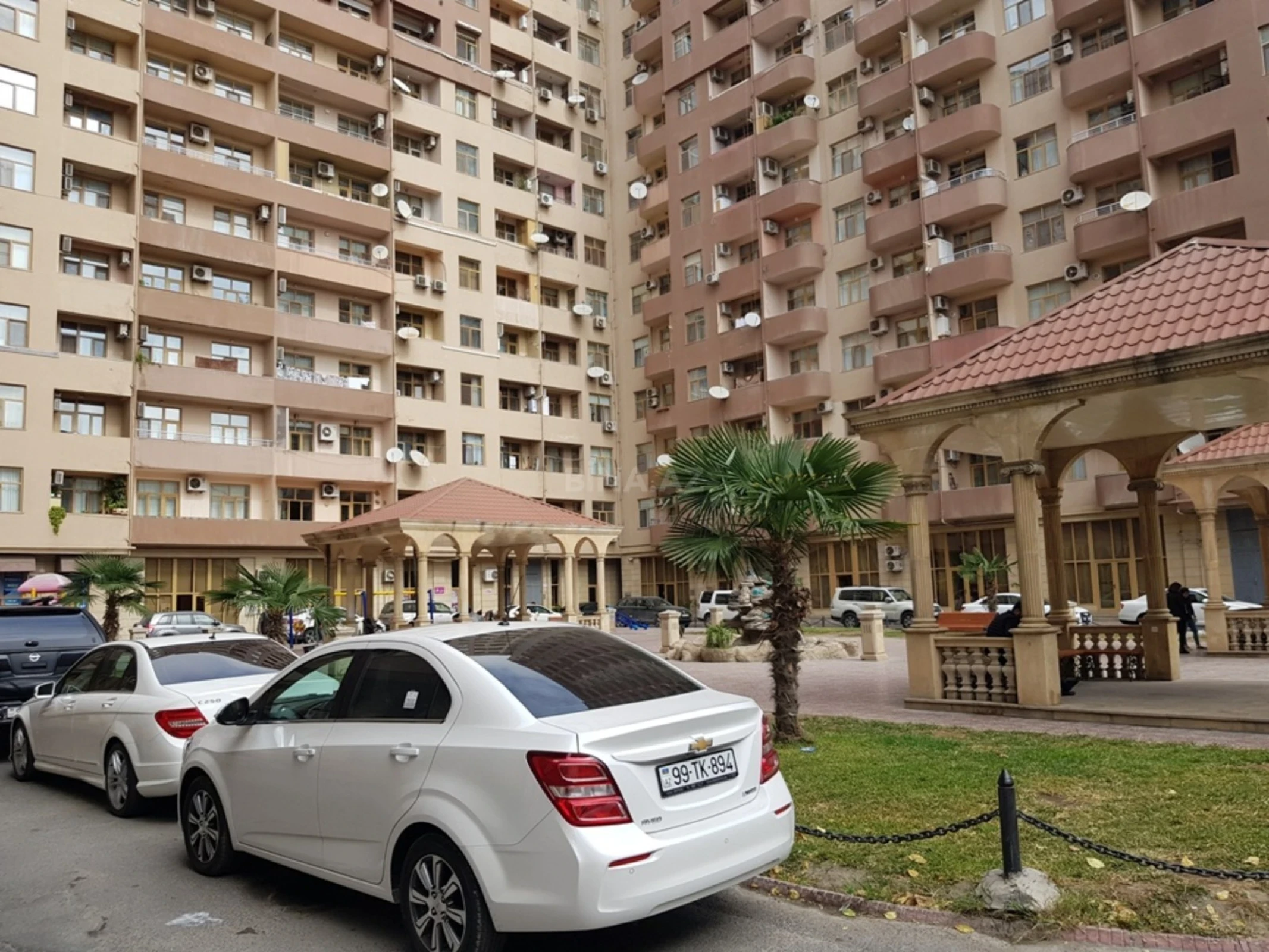 Kirayə verilir 3 otaqlı mənzil 111 m²