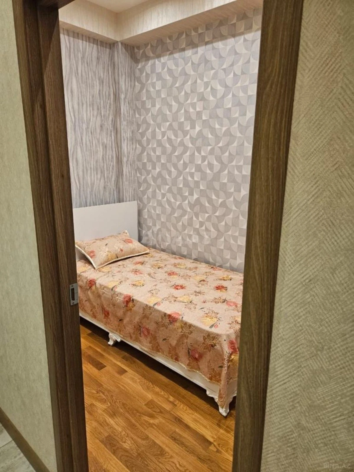 Satılır 3 otaqlı mənzil 112 m²