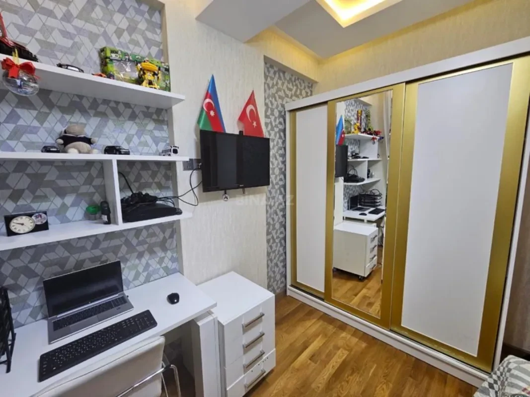 Satılır 3 otaqlı mənzil 112 m²