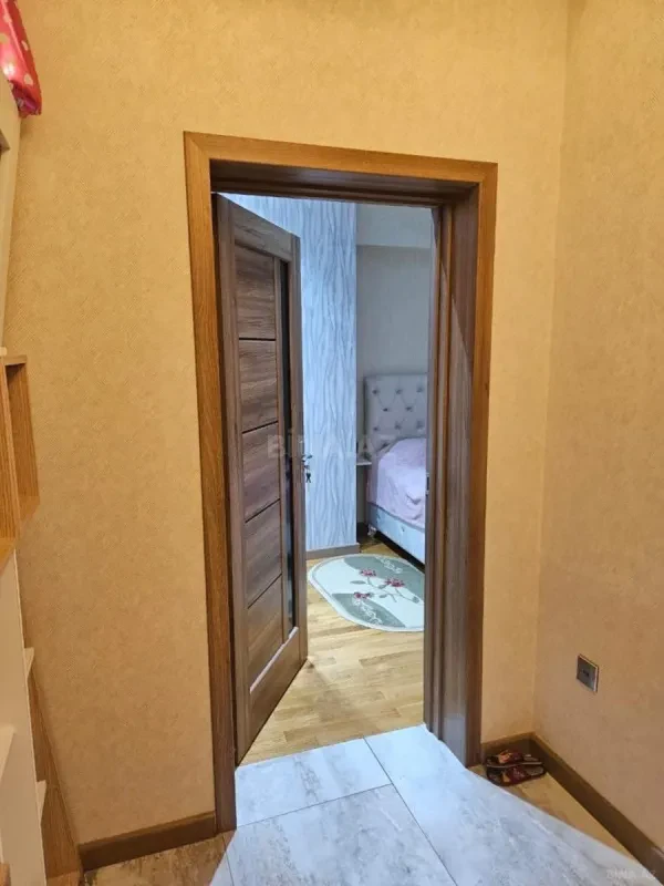 Satılır 3 otaqlı mənzil 112 m²