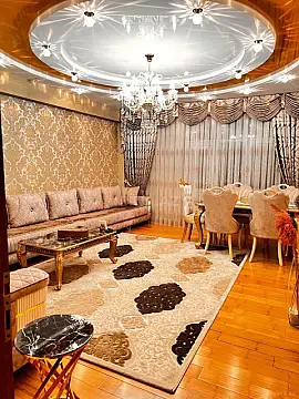 Satılır 4 otaqlı mənzil 136 m²