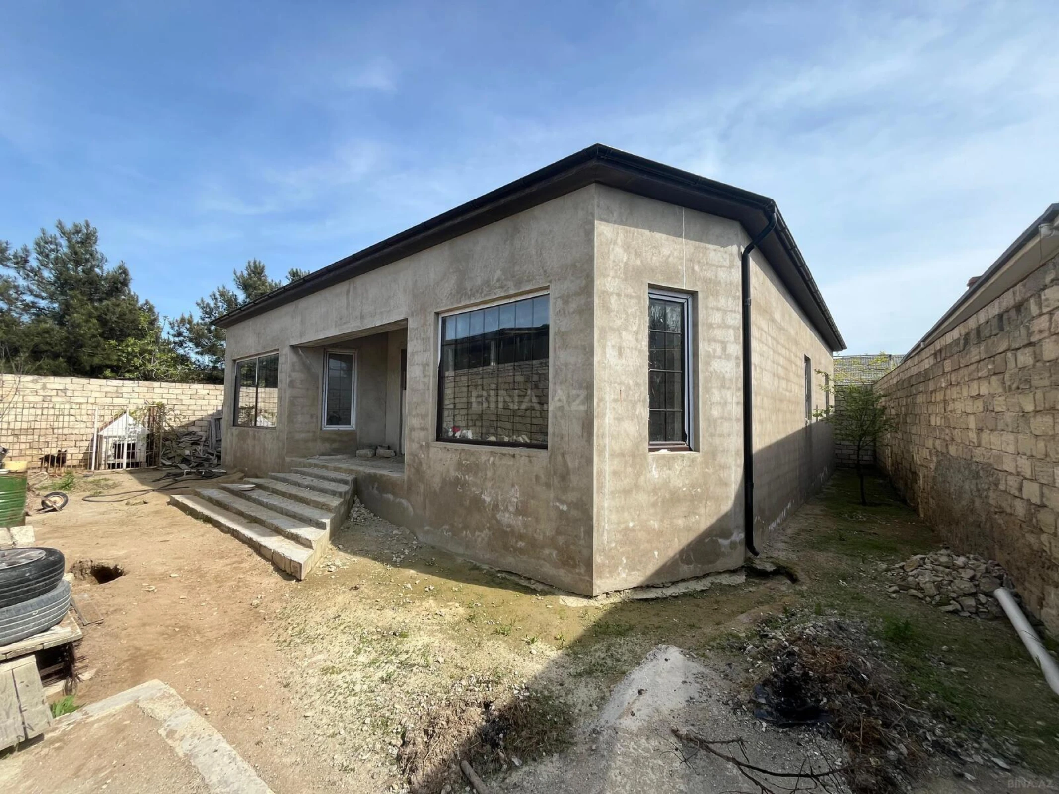 Satılır 6 otaqlı həyət evi 248 m²