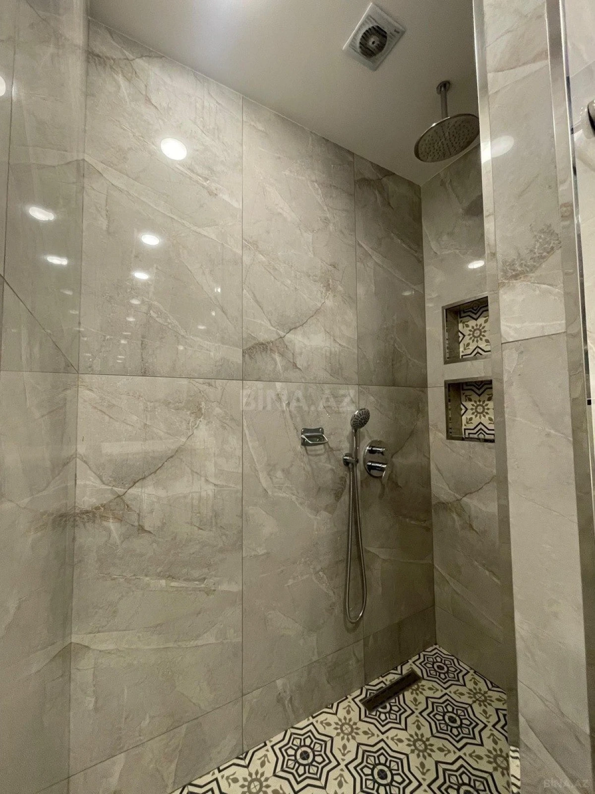 Satılır 3 otaqlı mənzil 85 m²