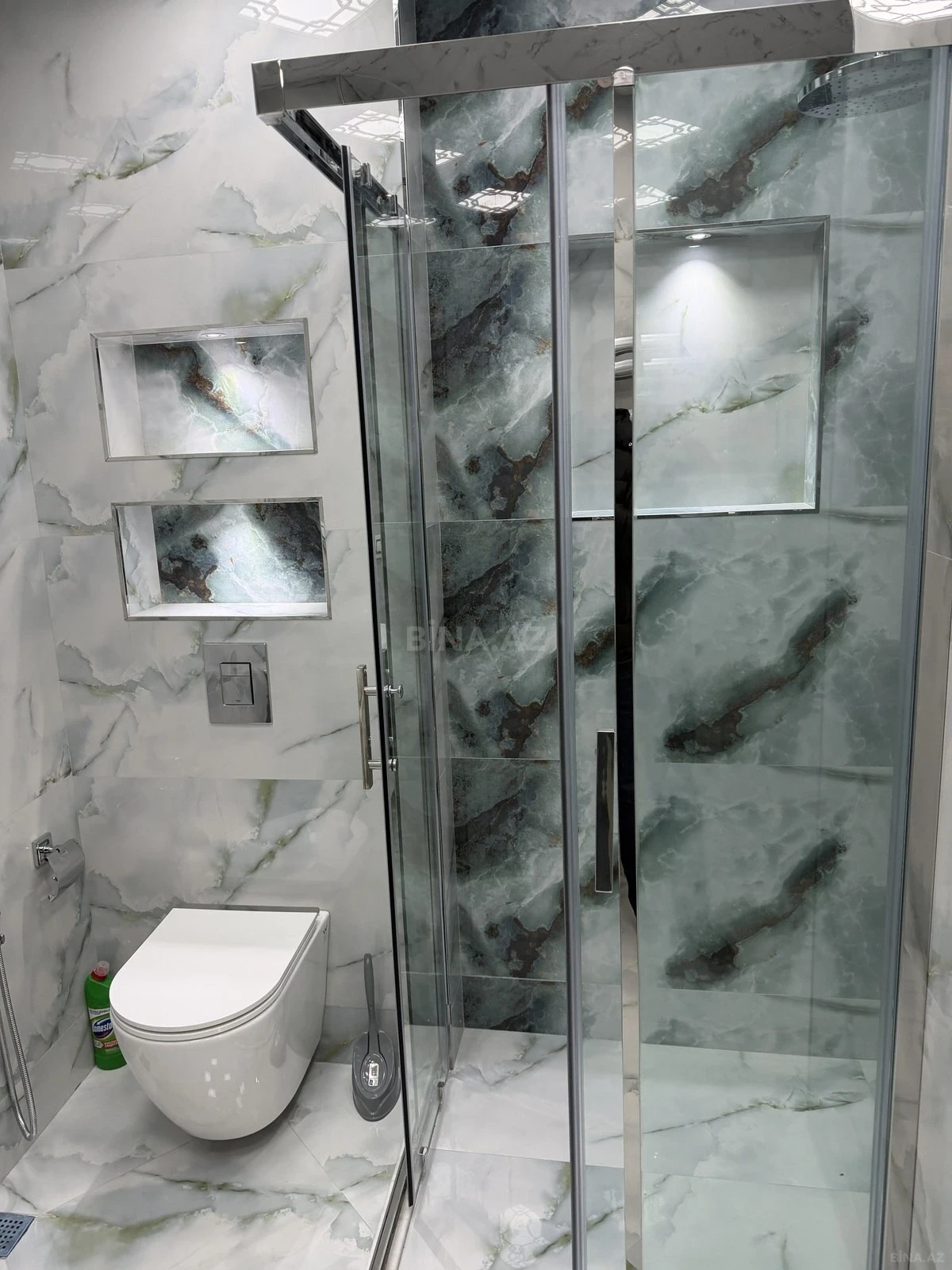 Satılır 3 otaqlı mənzil 102 m²