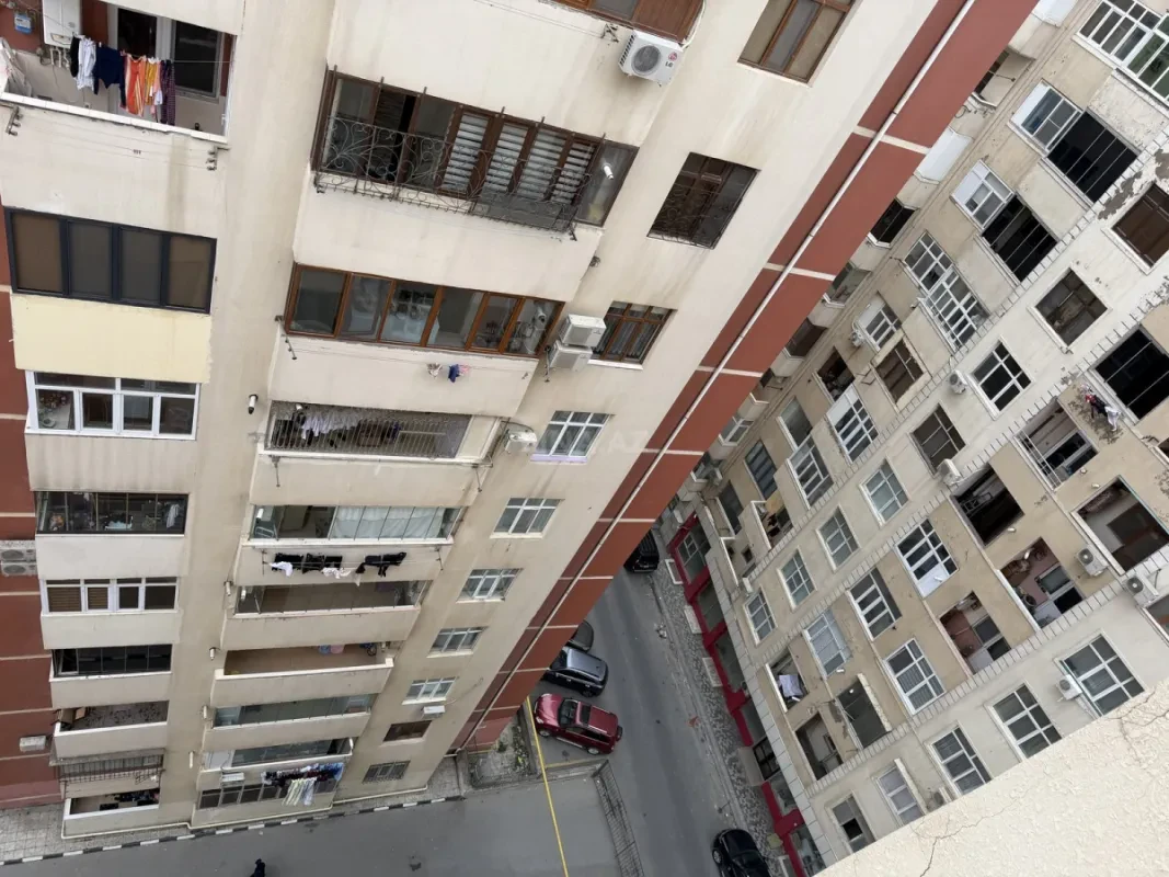 Satılır 3 otaqlı mənzil 102 m²