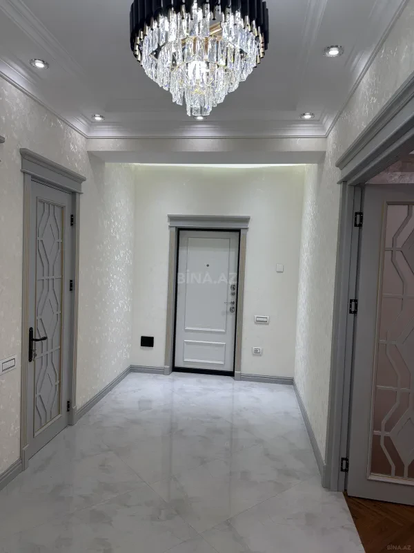 Satılır 3 otaqlı mənzil 102 m²