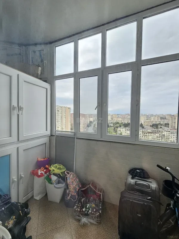 Satılır 3 otaqlı mənzil 157 m²