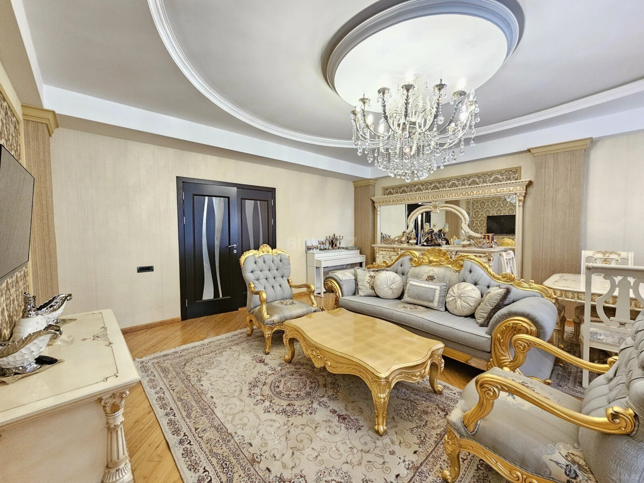 Satılır 3 otaqlı mənzil 157 m²